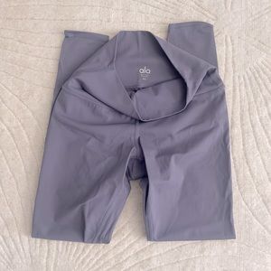 AloYoga 7/8 High-Waist Airlift Legging